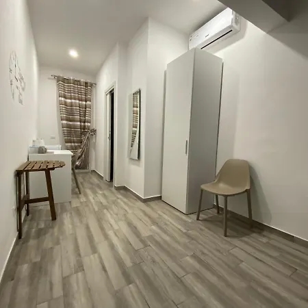 In Centro Rooms Vicino Cefalu Self-Chek-In Campofelice Di Roccella Exterior photo