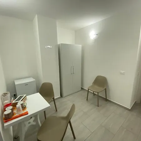 In Centro Rooms Vicino Cefalu Self-Chek-In Campofelice Di Roccella Exterior photo