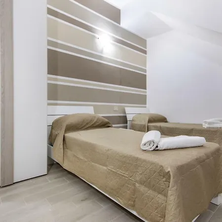 In Centro Rooms Vicino Cefalu Self-Chek-In Campofelice Di Roccella Exterior photo