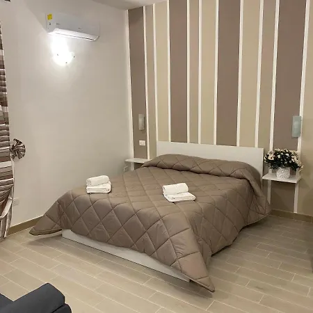 In Centro Rooms Vicino Cefalu Self-Chek-In Campofelice Di Roccella Exterior photo