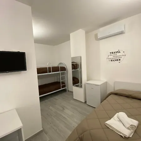 In Centro Rooms Vicino Cefalu Self-Chek-In Campofelice Di Roccella Exterior photo