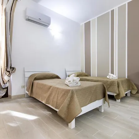 In Centro Rooms Vicino Cefalu Self-Chek-In Campofelice Di Roccella Exterior photo